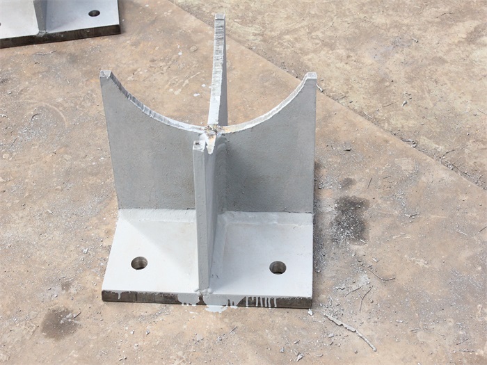 新泰螺栓球支座